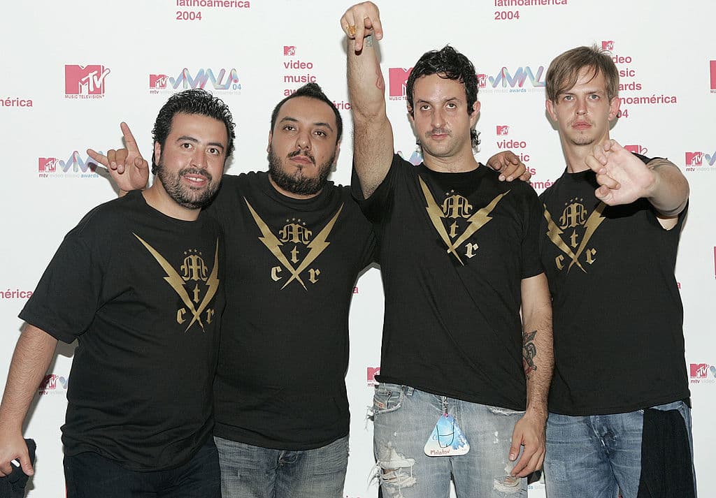 Luego del título de Pumas, la banda musical Molotov, fervientes seguidores de los universitarios, compuso la canción “Me vale Vergara”.