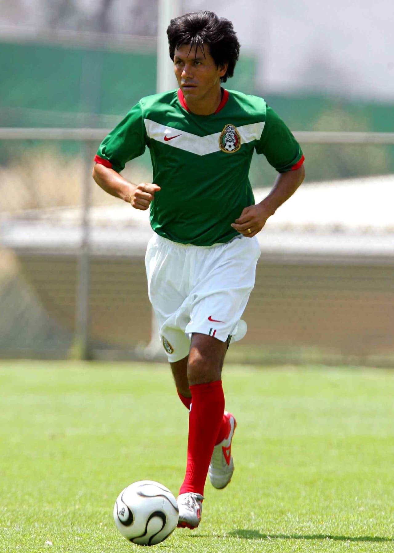 Claudio Suárez tuvo paso importante con Pumas, Tigres y Chivas pero no recibió un partido de despedida pese a su gran trayectoria, también, con selección nacional.