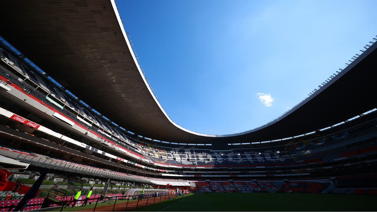 Estadio Azteca festeja aniversario recibiendo su final número 84