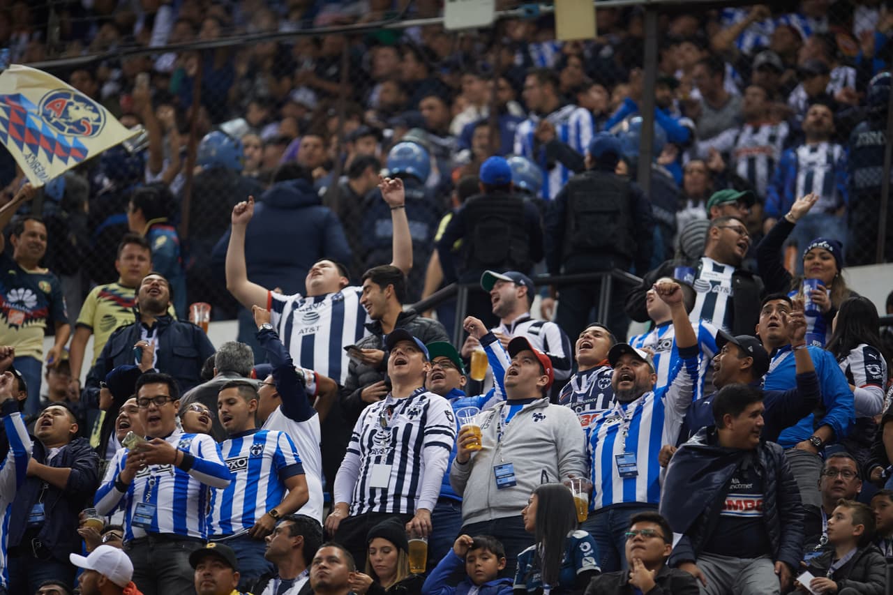 La afición de América y Rayados ya juega la Gran Final de la Liga MX.