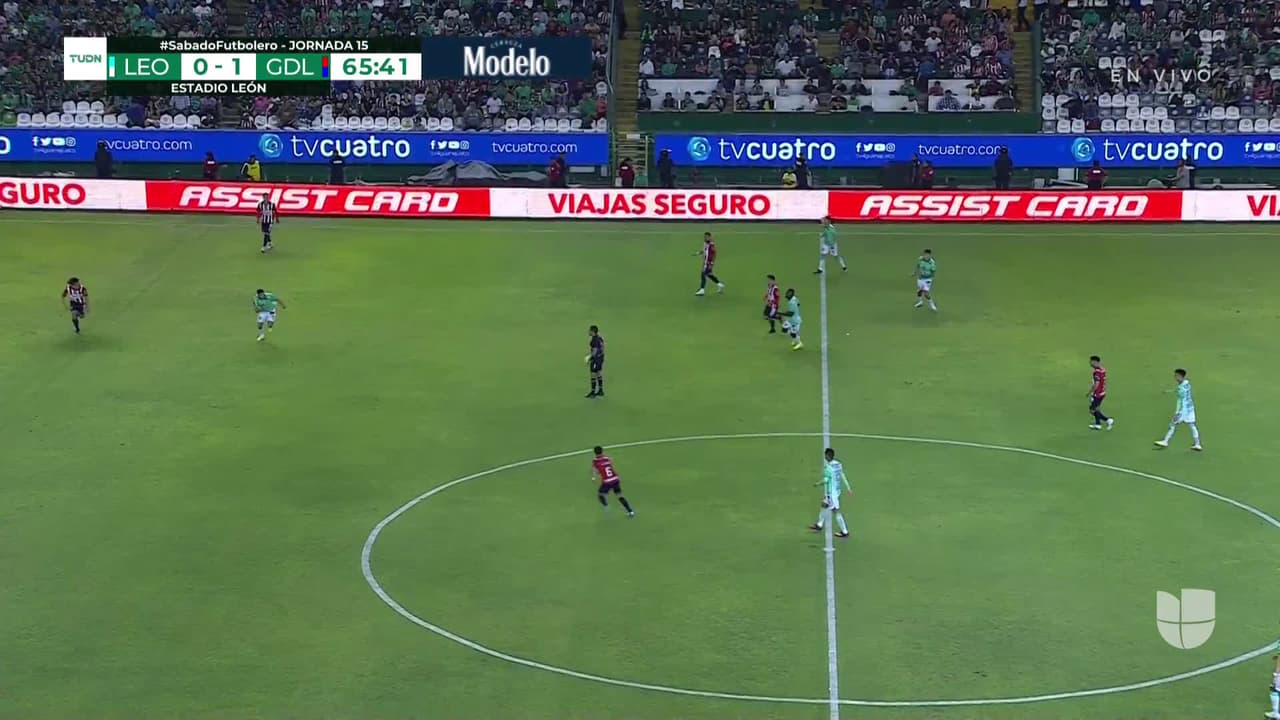 ¡TIRO ATAJADO! disparo por Víctor Guzmán.