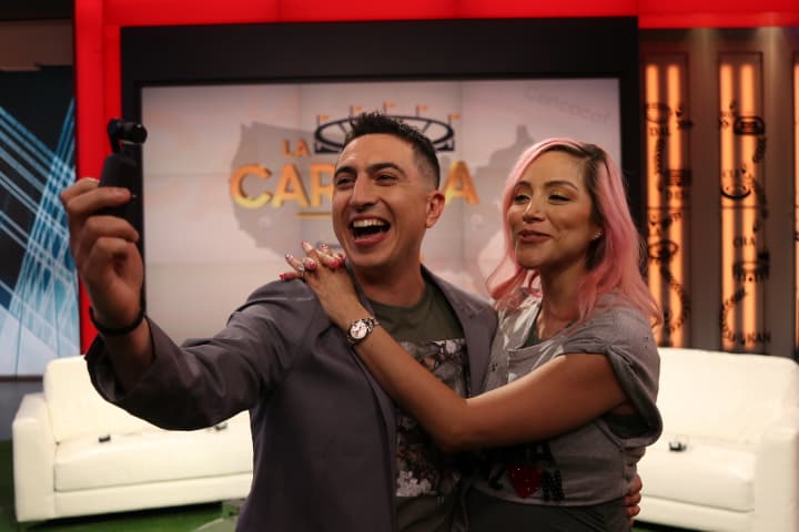 La música, las sonrisas y el deporte se tomaron el capítulo 8 de 'La Carrera' de Univisión en Phoenix, una de las sedes de la Copa Oro.