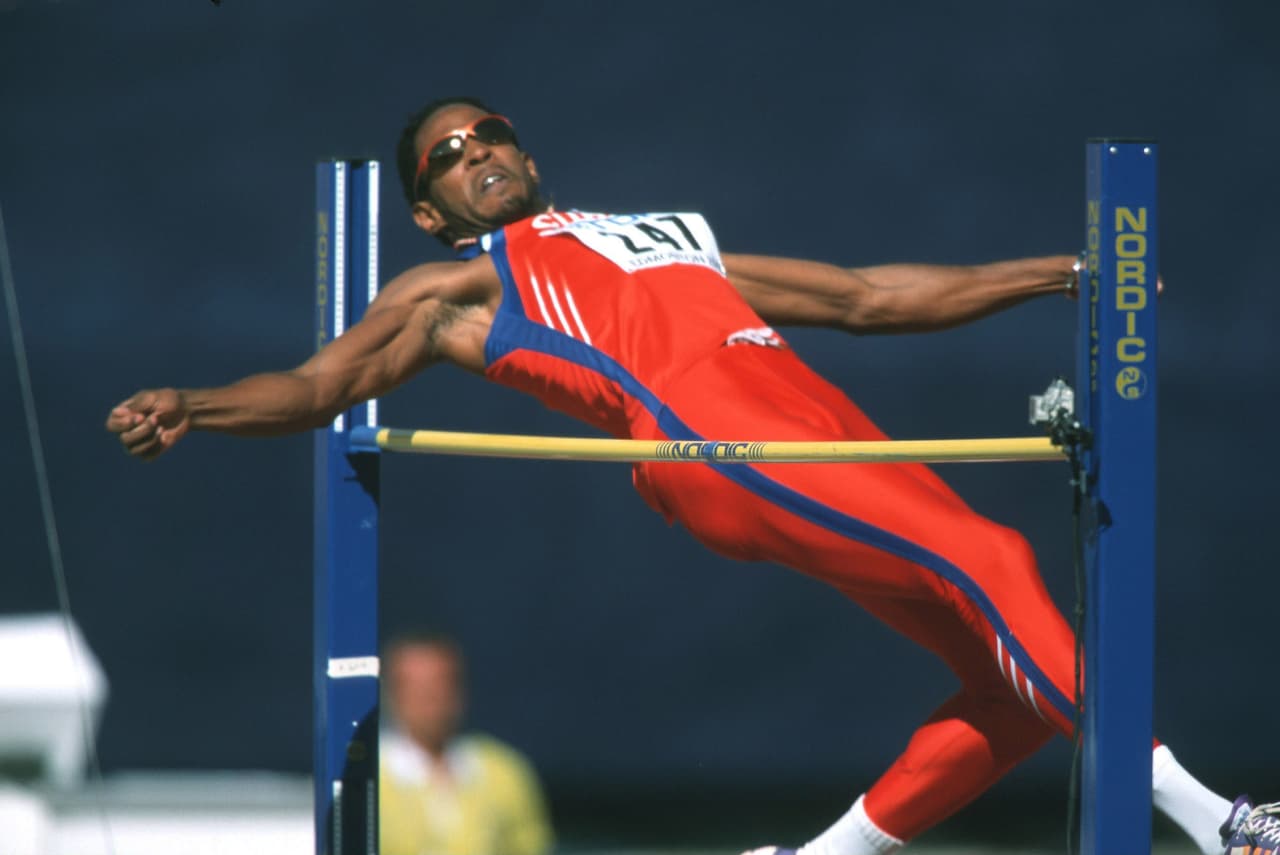 Tres títulos Panamericanos y dos Mundiales también obtuvo Javier Sotomayor en su carrera.