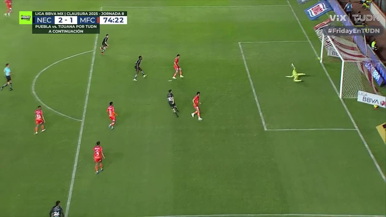 ¡Se salva el Mazatlán! Paradela estrella su disparo en el poste