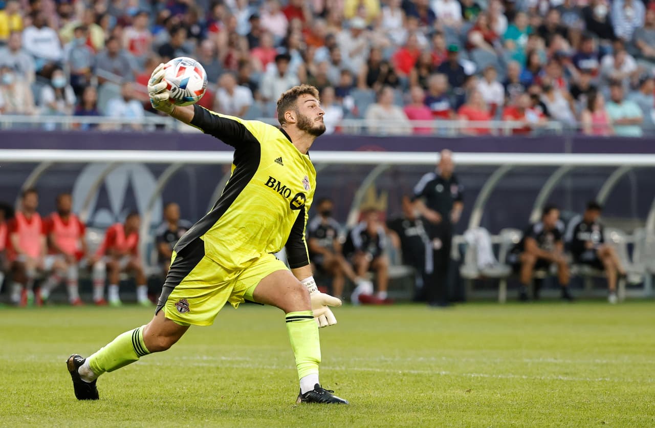 En el arco del Equipo de la Semana está Alex Bono, una de las piezas que explican el reciente inicio de la recuperación de Toronto FC.
<br>