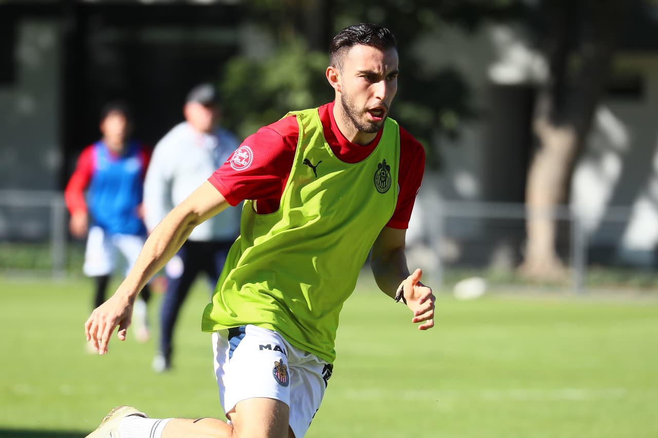 Las Chivas del Guadalajara se preparan con fuertes entrenamientos en Verde Valle para su primera fecha del torneo Guard1anes 2021, que será este viernes a las 19:30 ante el equipo de Puebla en el Estadio Cuauhtémoc.