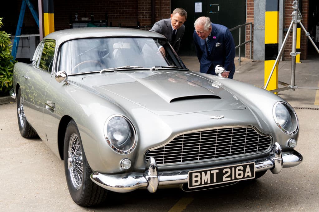 ¿Te podrías resistir a tan ‘seductora’ convocatoria?