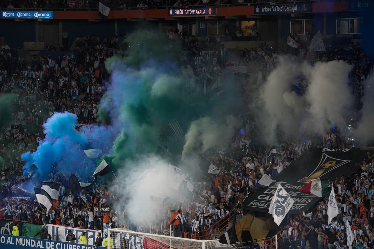 Los nombres de las personas vetadas son; Jasfeth L. y Salem M