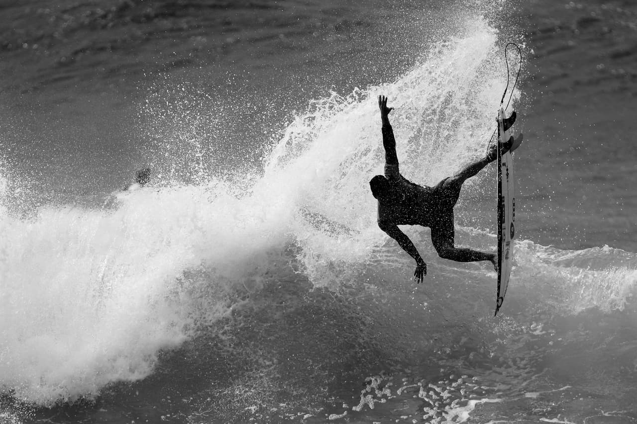 El surf vive una competencia con sus grandes figuras en el Quiksilver Pro and Boost Mobile Pro Gold Coast en Australia, dando muestras de exigencia y espectáculo, cualidades que le dieron un lugar en los Olímpicos de Tokio 2020.