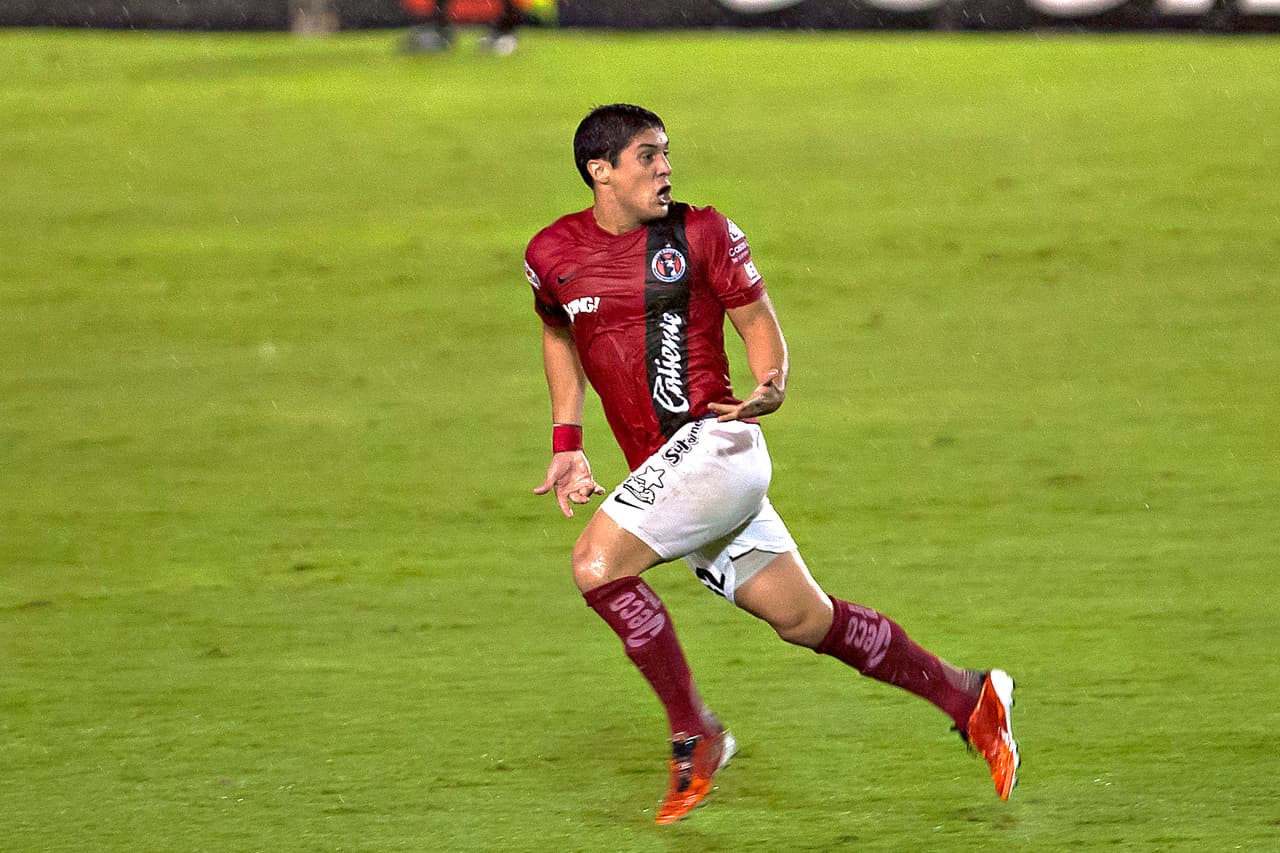 Javier Güemez- Actuó correctamente en el medio campo con buena recuperación de pelota. Calificación 8