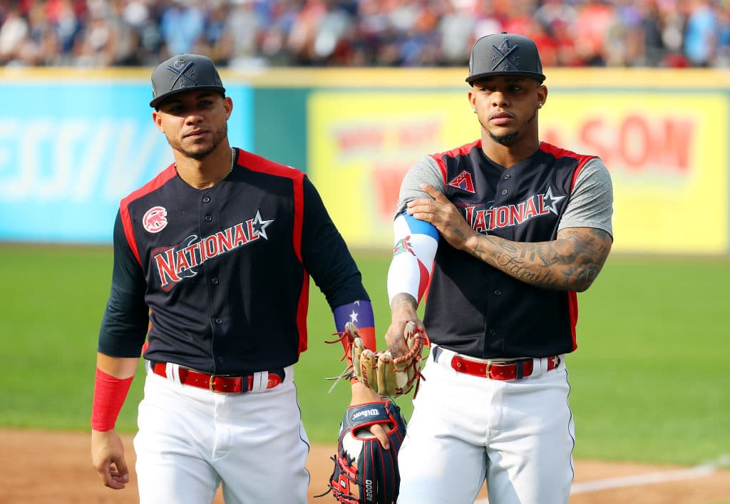 Así realizaron su práctica los peloteros seleccionados para participar en el MLB All Star Game, que se llevará a cabo este martes en Progressive Field, el Cleveland. Jugadores que generalmente son rivales pudieron convivir, charlar, entrenar, soltar el brazo y tener una leve práctica de bateo para alistarse de cara al encuentro de Media Temporada que promete ser muy atractivo.
