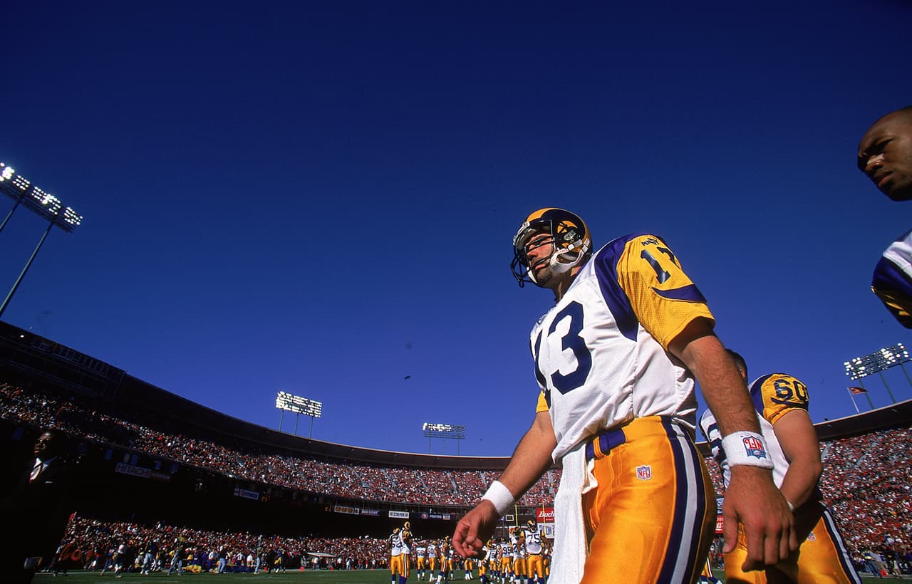 <b>1) 1999 ST. LOUIS RAMS</b>