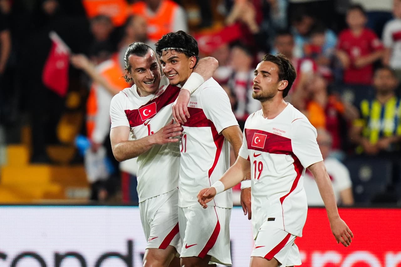 Turquía derrota a Macedonia del Norte de cara al debut en el Mundial 2026 