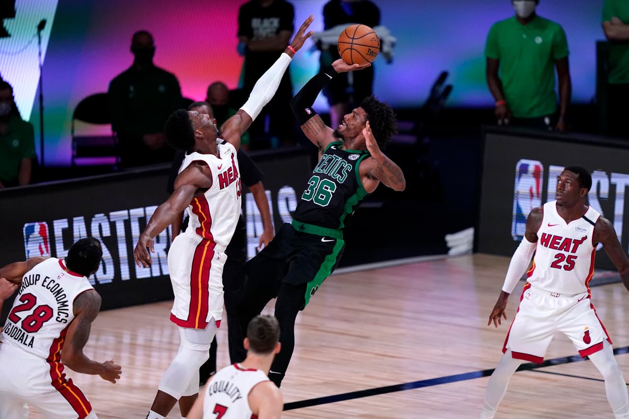 El Miami Heat vence 106-101 a los Celtics y toman una buena ventaja en la serie, Bam adebayo consiguió 21 puntos y Gordan Dragic anotó 25.