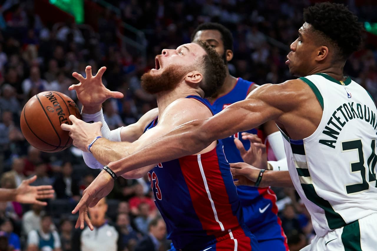 Además de su explosión ofensiva, Giannis Antetokounmpo también recuperó nueve rebotes y tuvo cuatro tapones.