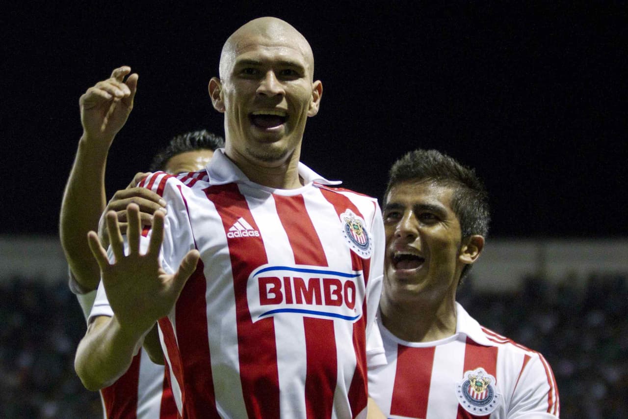SOCCER/FUTBOL LIGA MX APERTURA 2012 JORNADA 8: LEON VS CHIVAS Action photo of Jorge Enriquez of Chivas, during week 8 game of the Apertura 2012 of the Liga MX./Foto de accion de Jorge Enriquez de Chivas, durante juego de la semana 8 de la Liga Mx. 14 September 2012 MEXSPORT/ANTONIO GARCIA