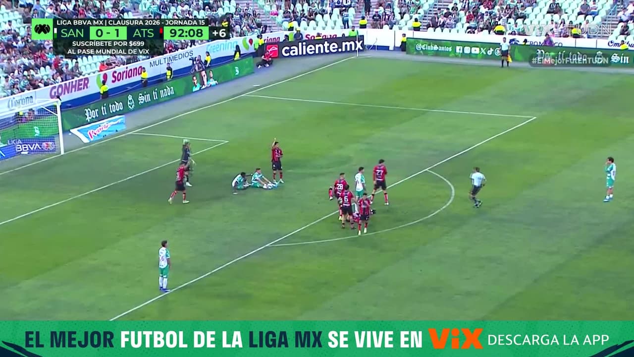 ¡No es penal! El árbitro de nueva corrige y expulsión a Tahiel Jiménez