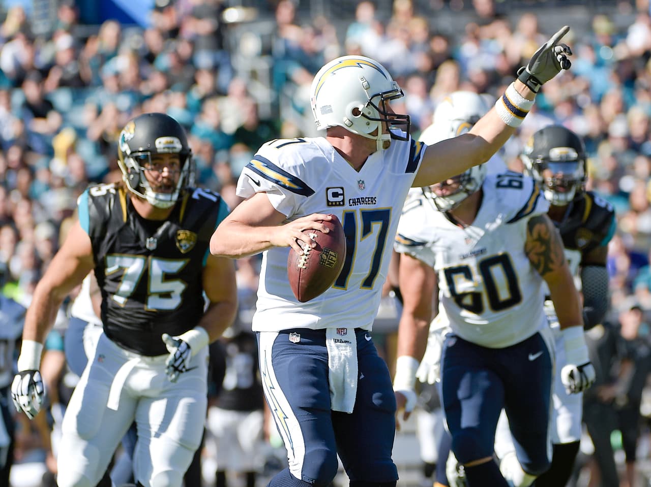 Rivers, que ahora tiene 40,166 yardas aéreas en su carrera, llegó a los 40,000 yardas aéreas en el juego 159 de su carrera, el cuarto que lo logra en una menor cantidad de juegos en la historia de la NFL.