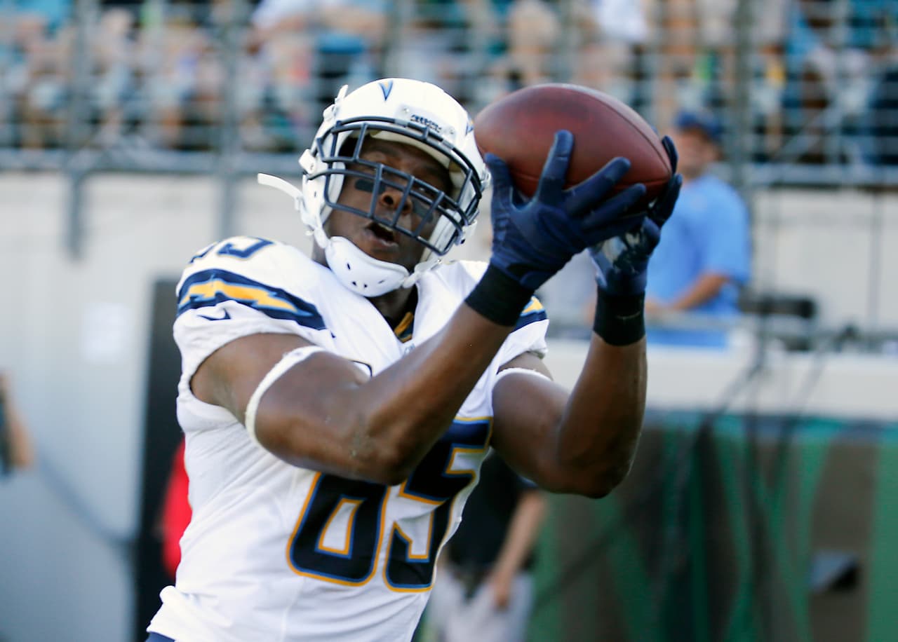 El ala cerrada de los Chargers ANTONIO GATES tuvo dos recepciones para touchdown contra los Jaguars. Con ello, llegó a 21 juegos en su carrera con al menos dos recepciones para touchdown, el mayor número para un ala cerrada.