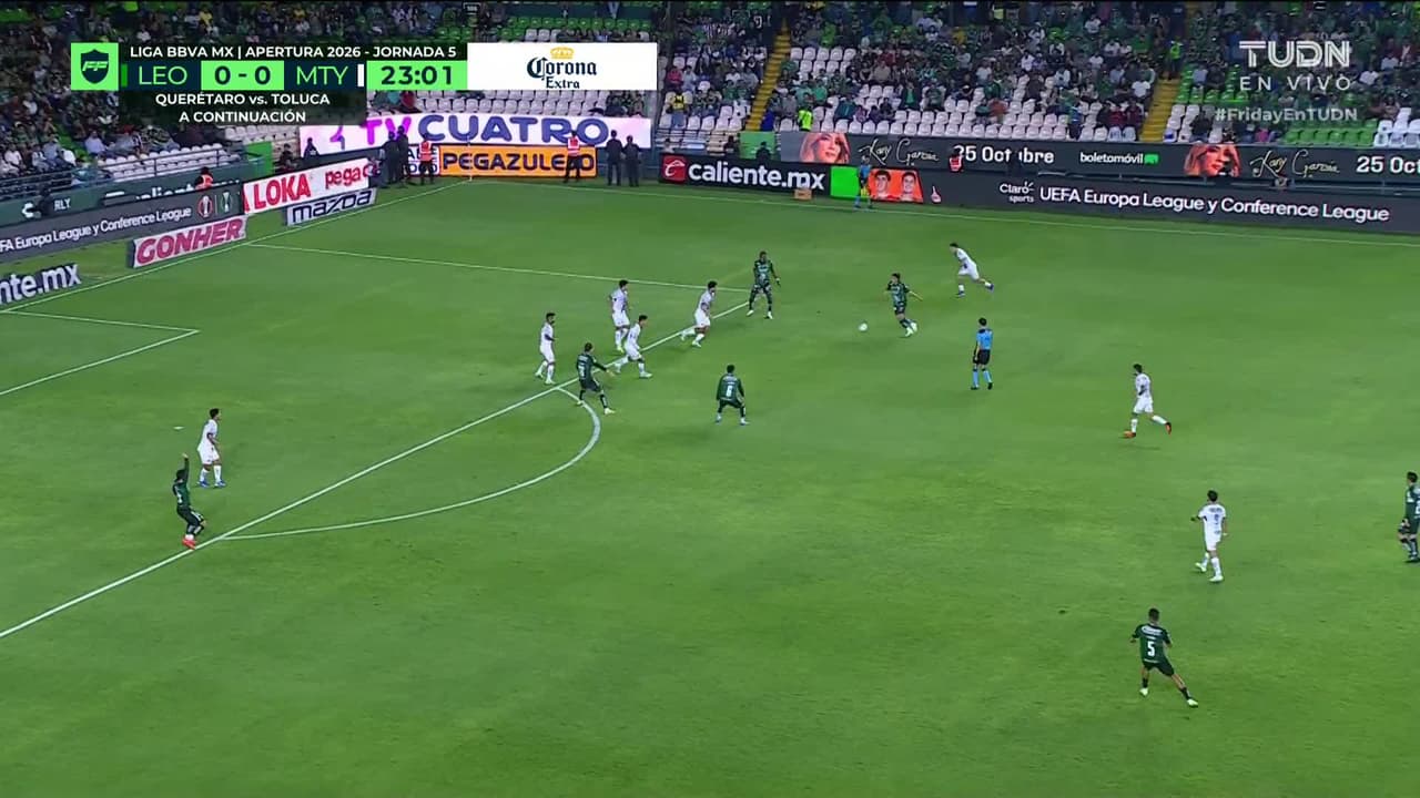 ¡GOL!  anota para León. Jordi Cortizo