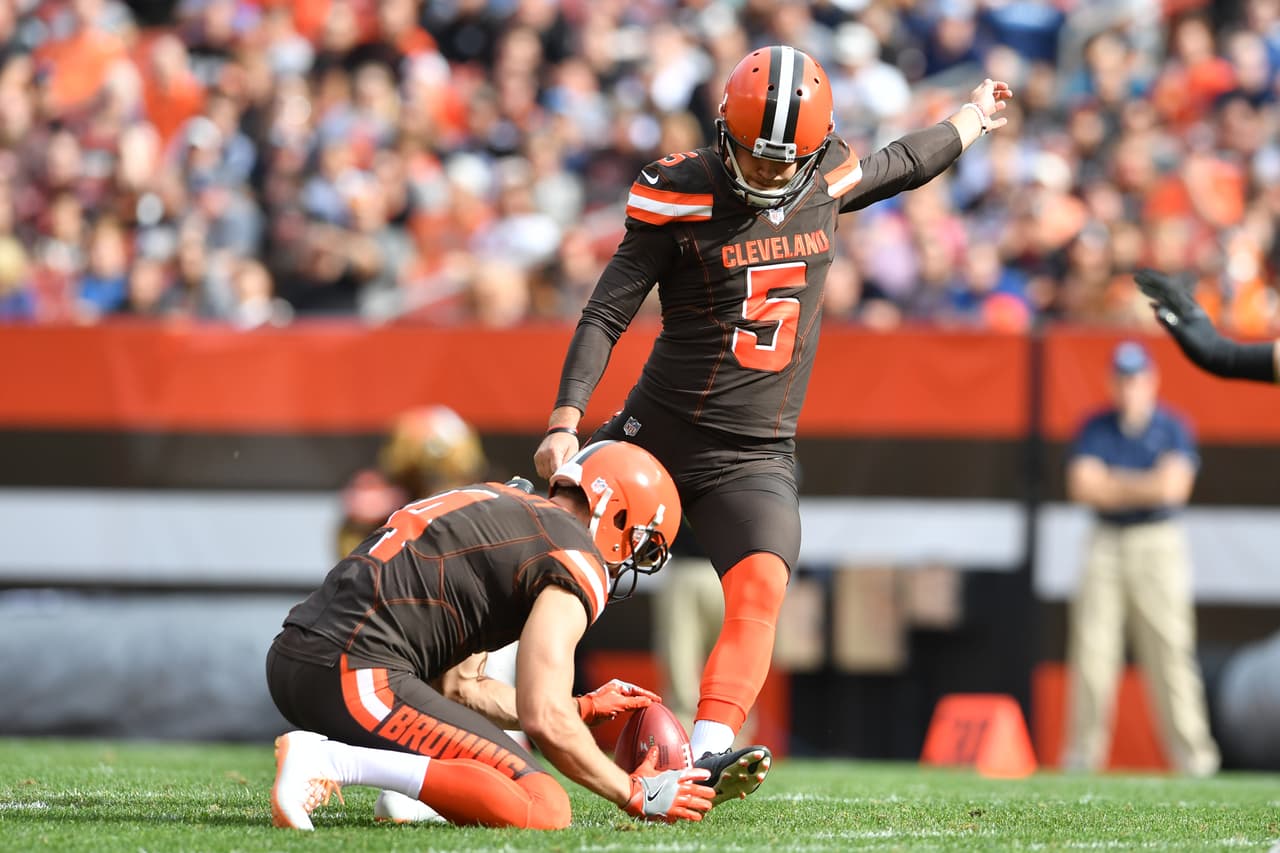 Zane Gonzálesz, pateador de los Browns, mantuvo a su equipo en la pelea tras acertar los 3 intentos realizados incluyendo uno de 54 yardas.
