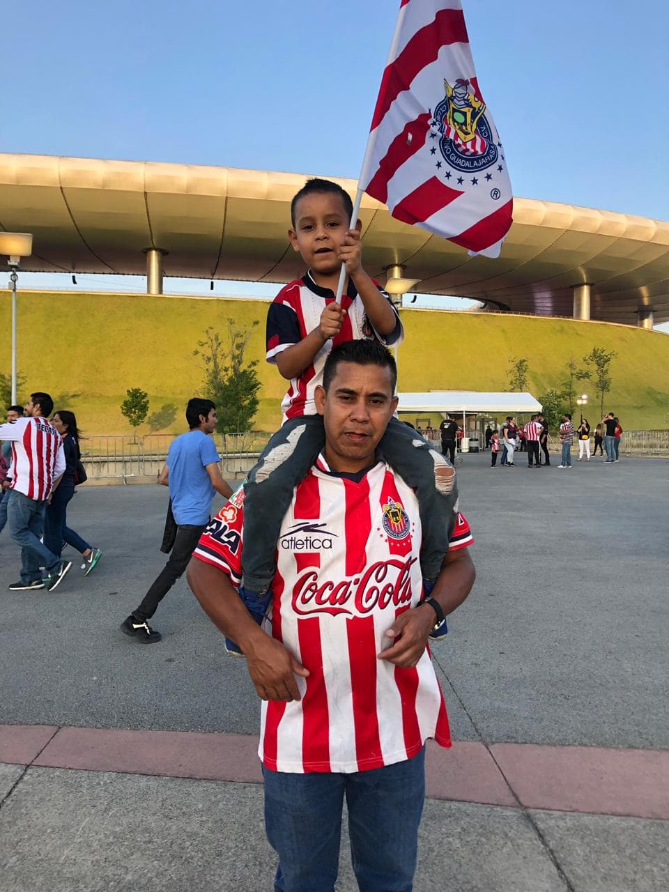 Los aficionados de Chivas están listos en el Estadio Akron para el juego contra Puebla en la Jornada 15 del 
<a href="https://www.univision.com/deportes/futbol/liga-mx/*">Clausura 2019</a>.