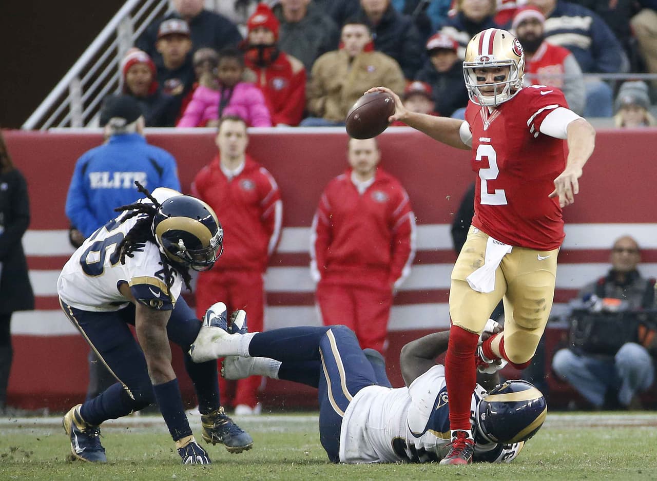 Blaine Gabbert completó 28 de 44 pases para 356 yardas con un touchdown por una intercepción en el triunfo de los 49ers en tiempo extra 19-16 sobre los Rams.