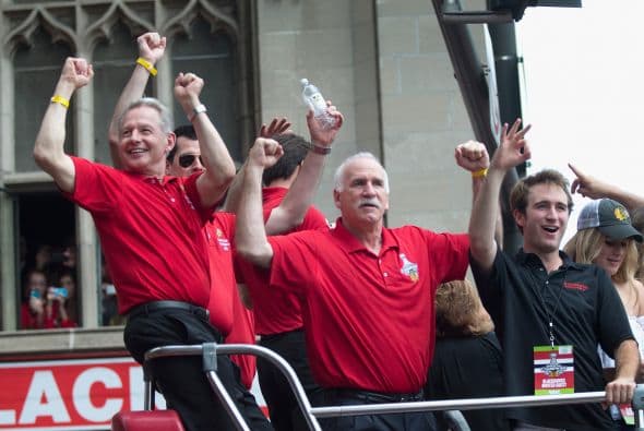 Ex estrellas de los Blackhawks también estuvieron presentes.