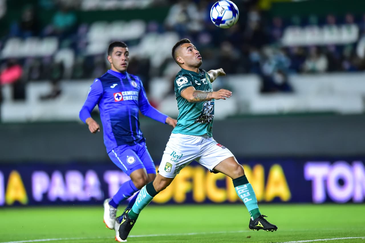 Cruz Azul derrotó al León y se mantiene en la parte alta de la clasificación.