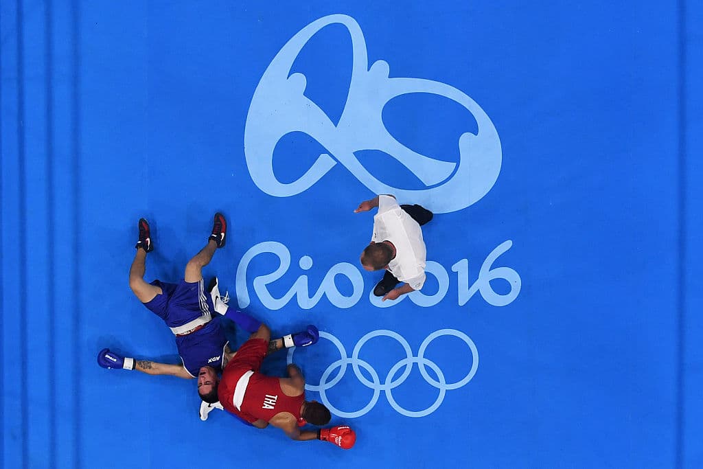 Amnat Ruenroeng fue noqueado y el boxeo de Río 2016 se quedó sin profesionales