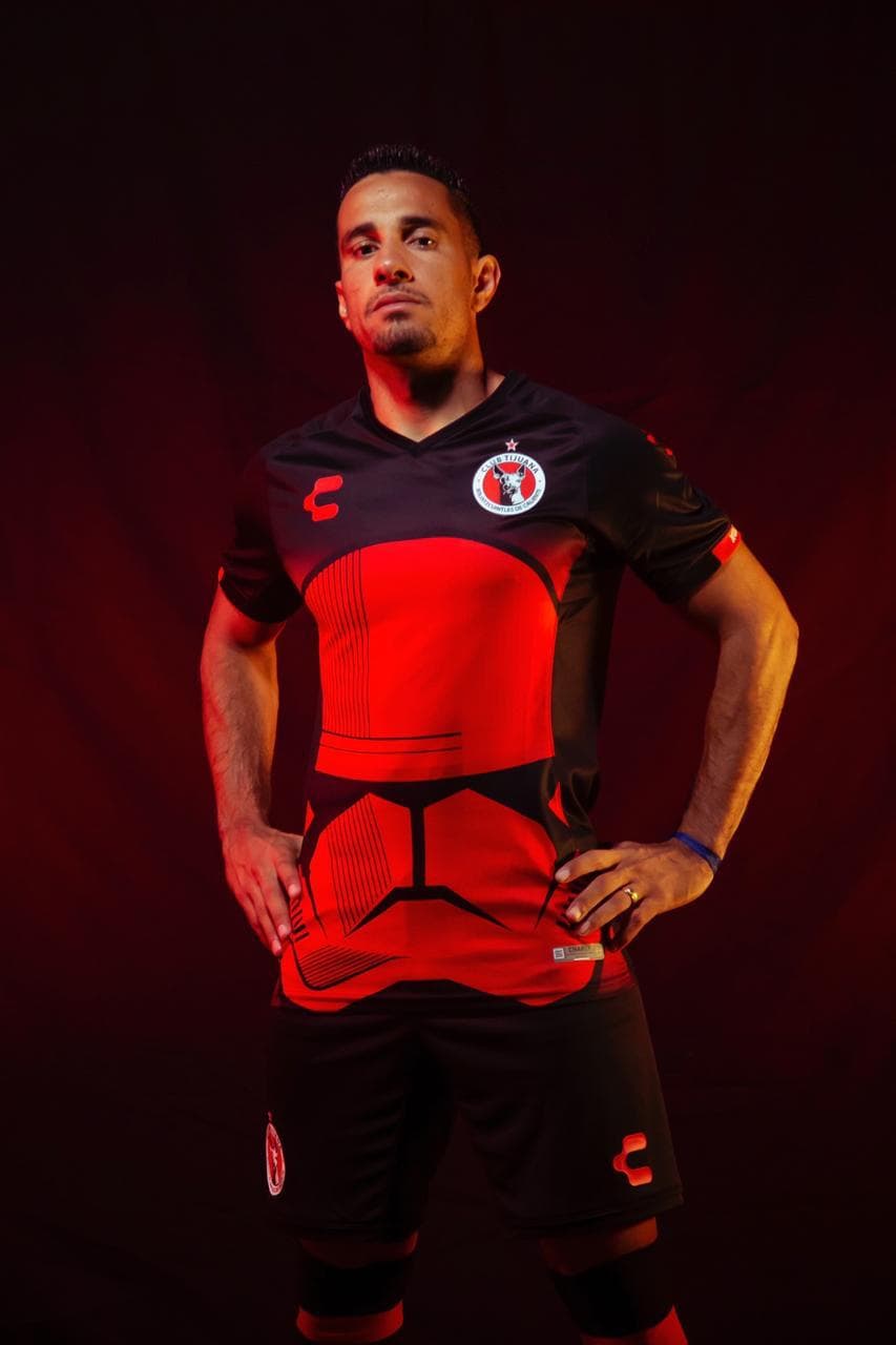 Xolos presentará ante Monterrey un jersey conmemorativo de Star Wars a propósito del estreno de la última entrega de la saga.