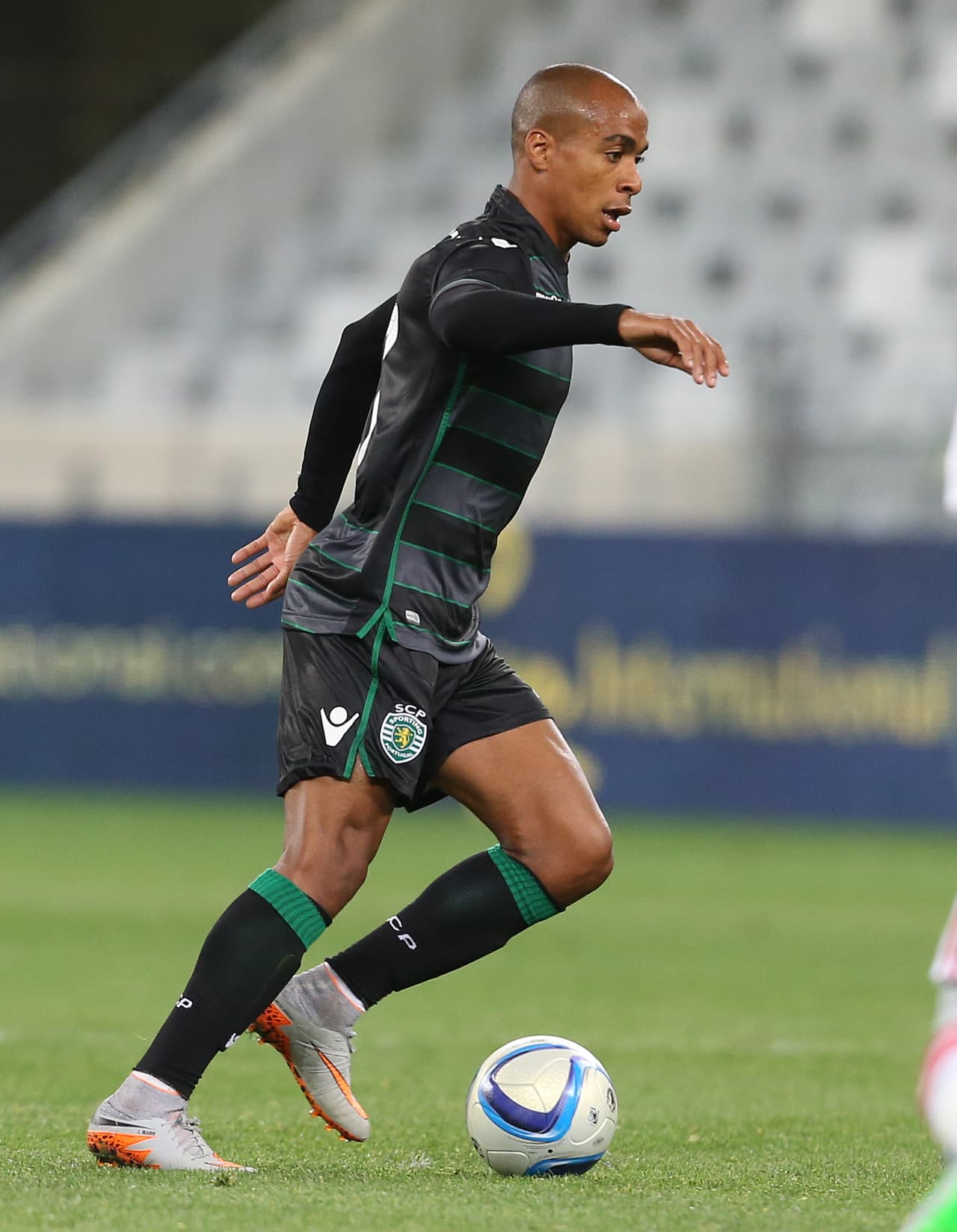 El mediocampista portugués Joa Mario es el puesto 15 con su traspaso del Sporting de Lisboa al Inter de Milán en 2016.