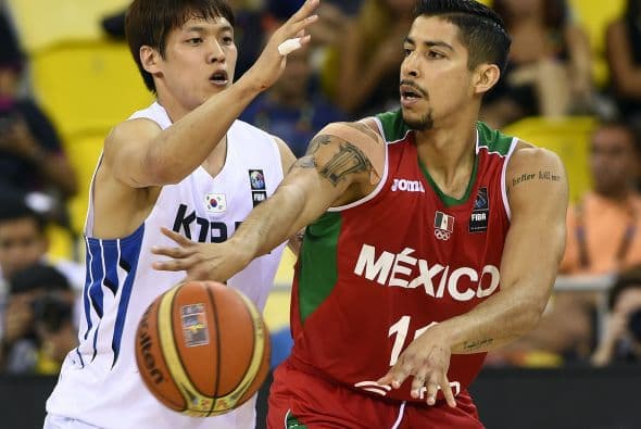 El cuadro mexicano tuvo que redoblar esfuerzos para cubrir la ausencia de Ayón quien jugó pocos minutos por andar lesionado de un hombro.