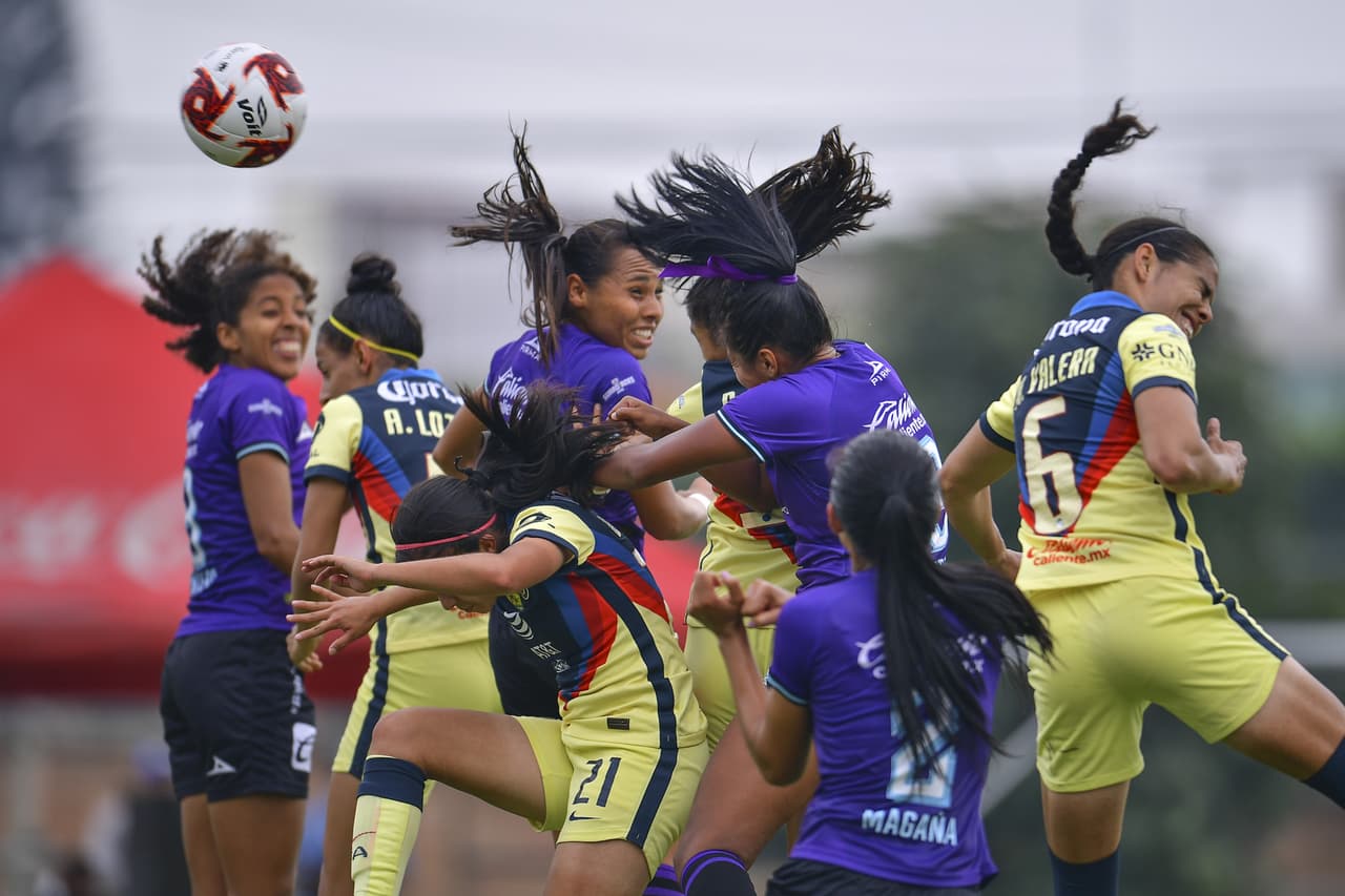 América golea 8-0 a Mazatlán
