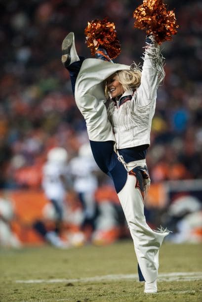 Los momentos más pícaros de las cheerleaders de la NFL en la temporada 2013 captada con la lente de los profesionales.