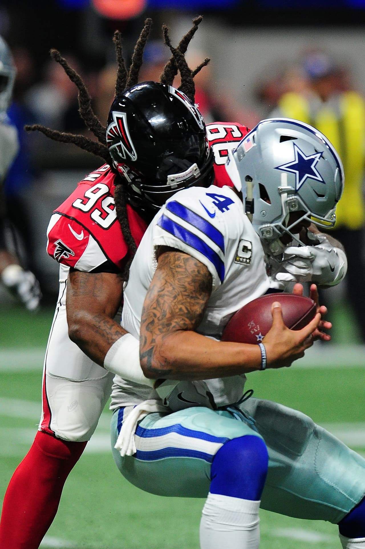 No contento con las 6 capturas sobre Prescott, Clayborn también forzó 2 balones sueltos. Juegazo Sin duda uno de los mejores partidos en su carrera.