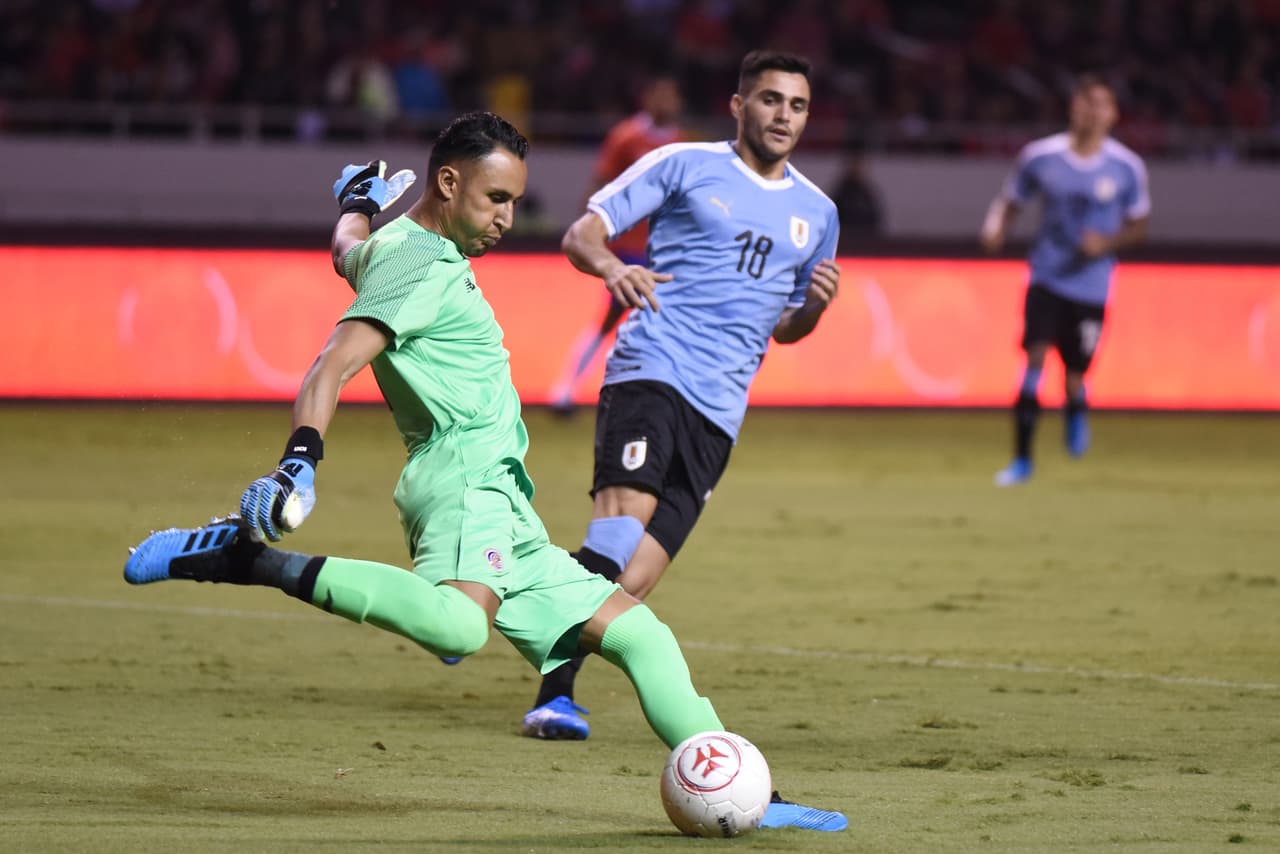 La Selección de Uruguay se lleva la victoria 1-2 con goles de Giorgian De Arrascaeta y Jonathan Rodríguez; por los ticos descontó Celso Borges.