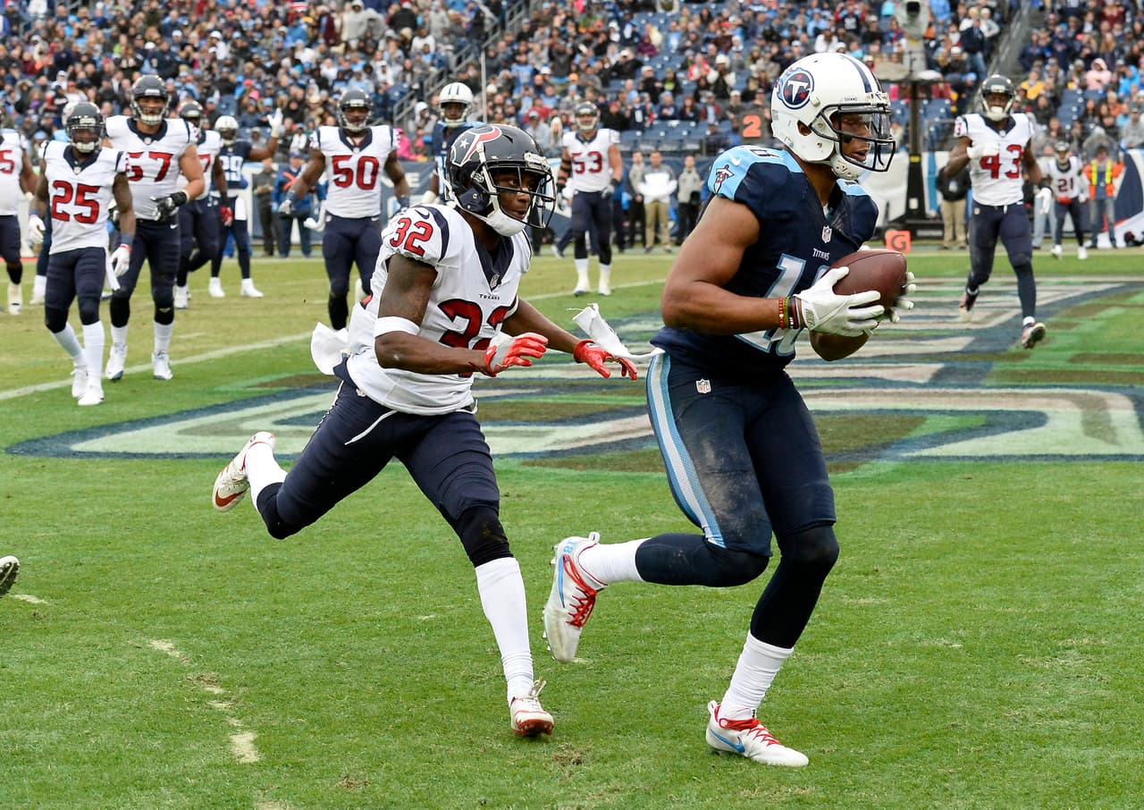Titans vencen a Texans y finalizan con récord positivo
