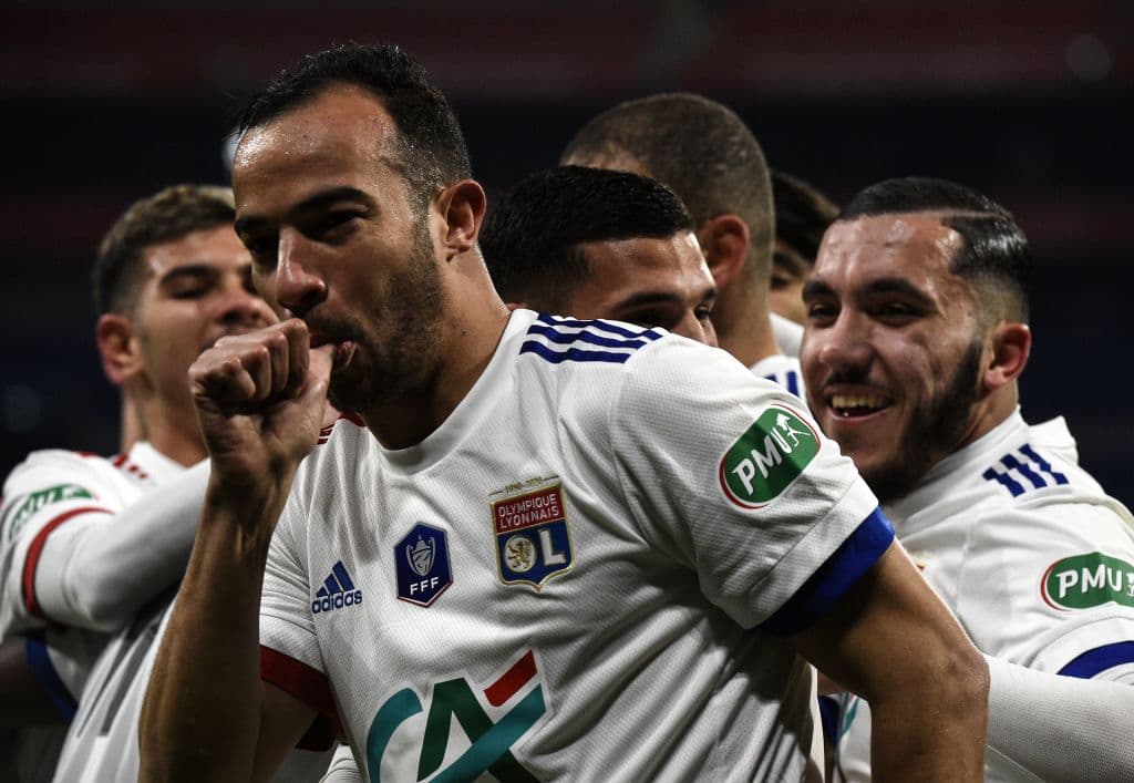 Lyon se sirvió con la cucharada grande y goleó 5-2 al FC Sochaux.