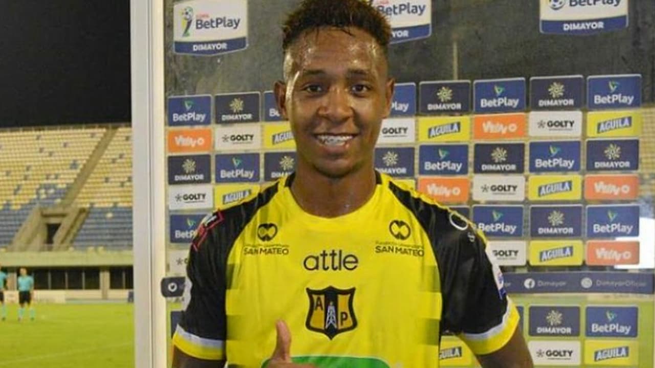 No dan los tiempos: Brayan Gil, descartado por El Salvador