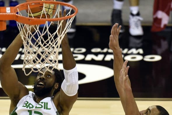 Este resultado vuelve a meter a Brasil entre loscontendientes a llevarse el trofeo de campeón o por lo menos como equipo que puede dar la sorpresa contra algún gigante.  