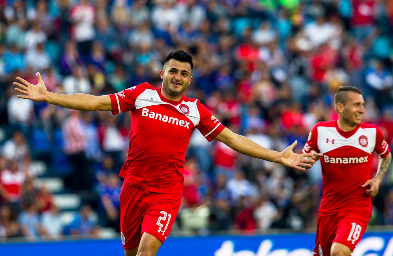 Toluca tiene 29 puntos pero Tigres, América y León suman 27 puntos, por lo que la fecha 16 del Apertura 2015 será más que emocionante.