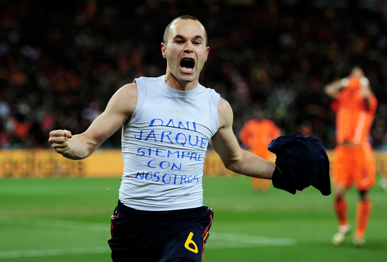 Andrés Iniesta celebró el gol del Mundial 2010 con una camiseta dedicada a Dani Jarque.