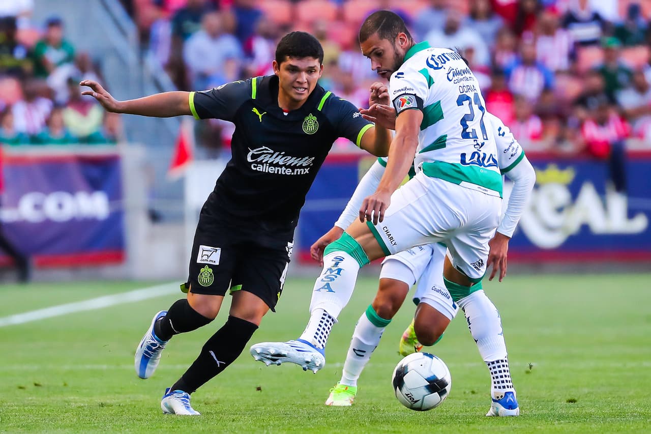 El ‘Pollo’ Briseño abrió el marcador de cabeza al 28’. En la segunda parte llegaría el doblete de JJ Macías, primero al 75’ de penal y al 78’ tras una jugada individual. Santos descontaría al 52’ por medio de Leo Suárez, pero el empate no evitó la caída en Salt Lake City.