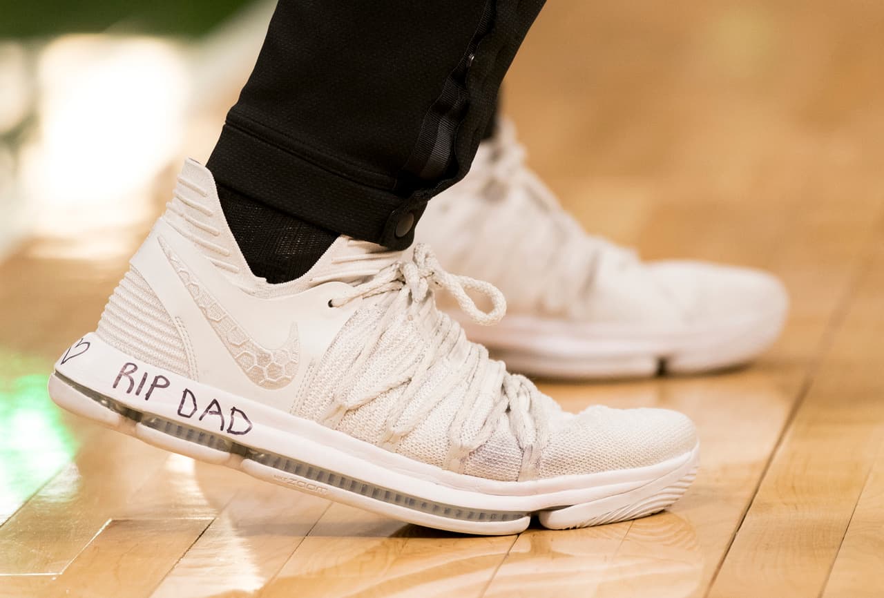 El espectacular delantero de los 
<b>Toronto Raptors Pascal Siakam</b> ha estado usando los Nike KD 10 en esta serie.