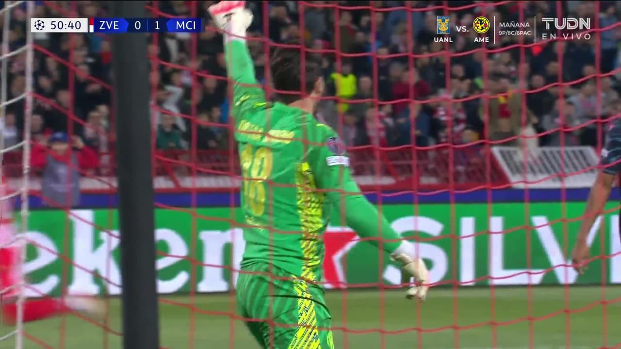 ¡TIRO ATAJADO! disparo por Guélor Kanga.