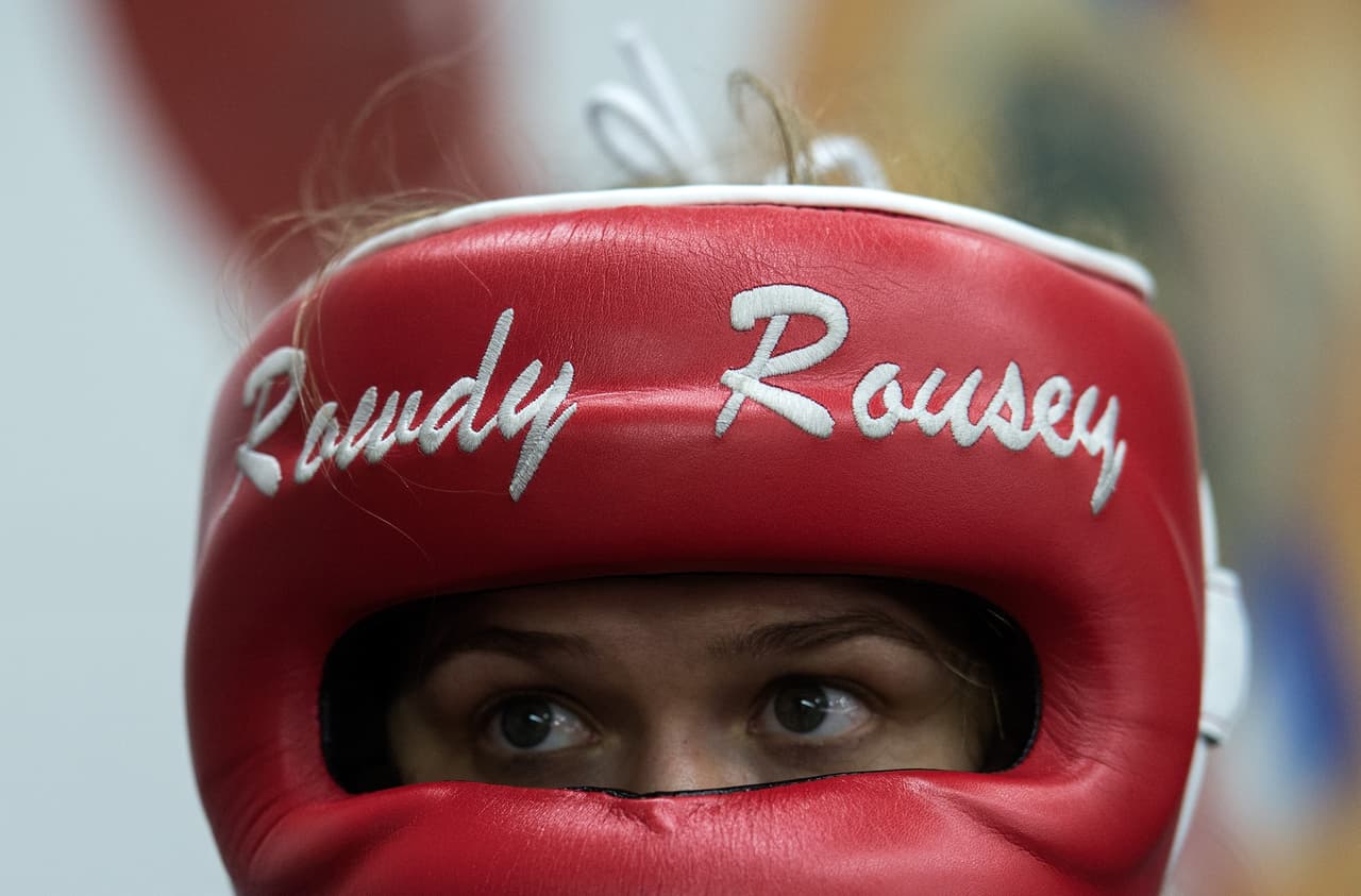 Ronda volverá a combate para enfrentar a Amanda Nunes, con lo que se enciende de nuevo el mundo de la UFC con su principal figura femenina, una bella máquina de pelea.