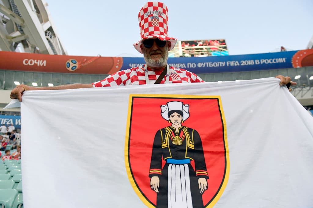 Los fanáticos le dieron un color especial a la fiesta del partido entre Rusia y Croacia por los cuartos de final del Mundial, en la búsqueda del último semifinalista del torneo.