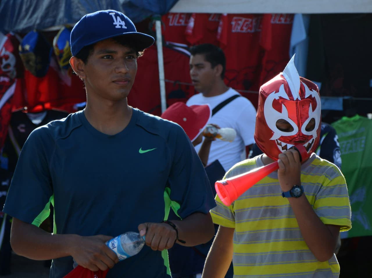 El colorido de la afición en la Jornada 3