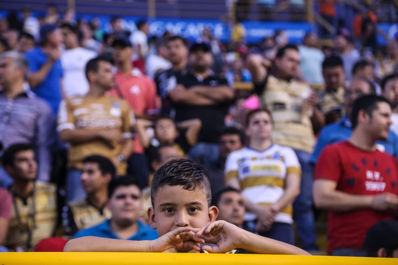 El colorido de la afición en la Jornada 3
